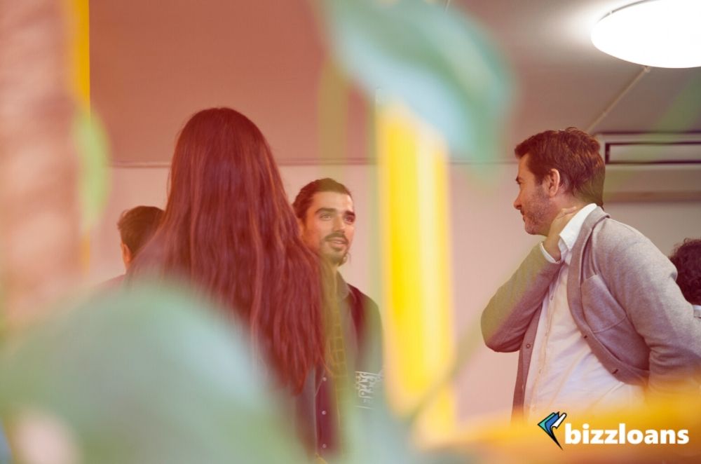 How-to-Network-Effectively-and-Meet-the-People-You-Need-in-Business-2-1